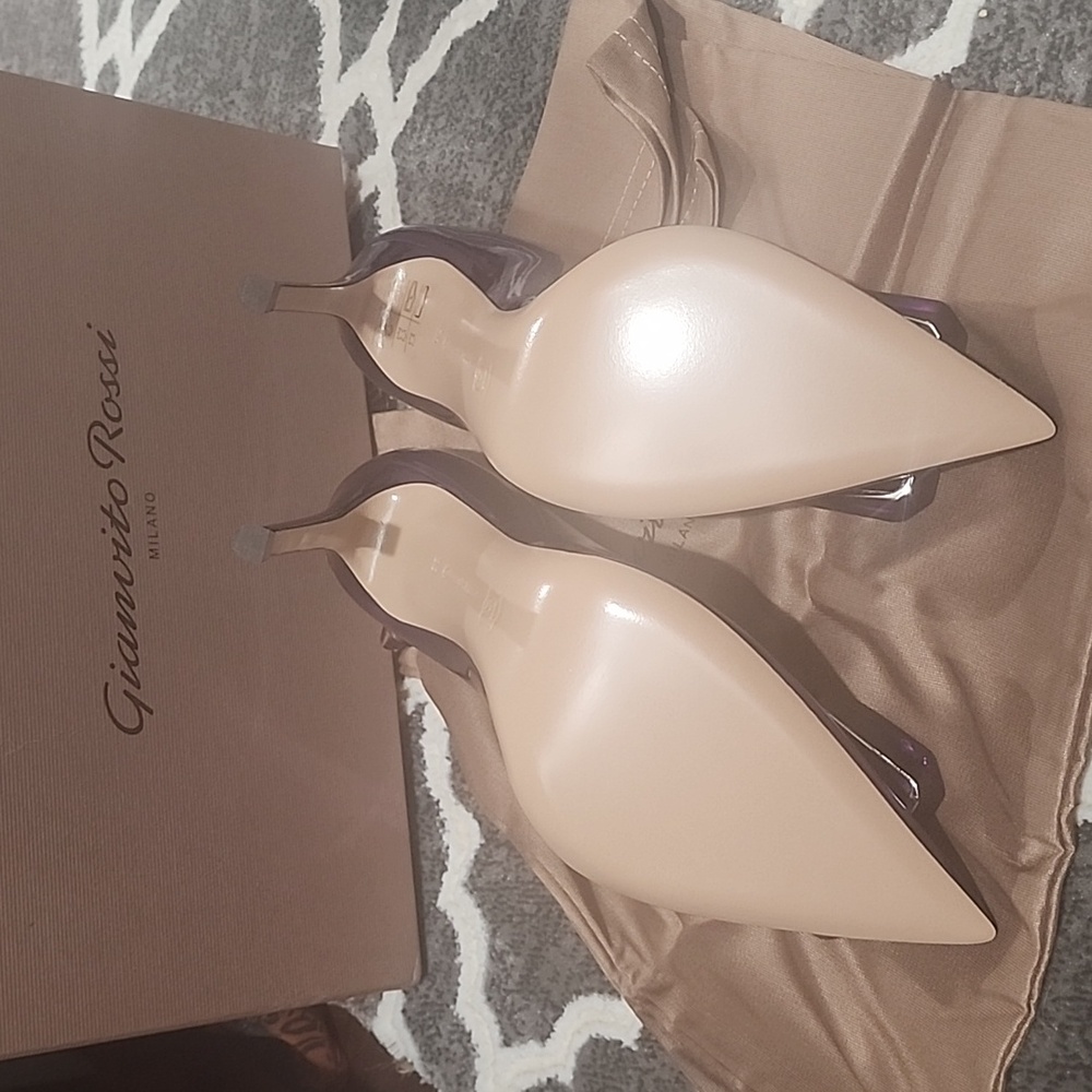 Statement Pumps - Picture 2 of 4